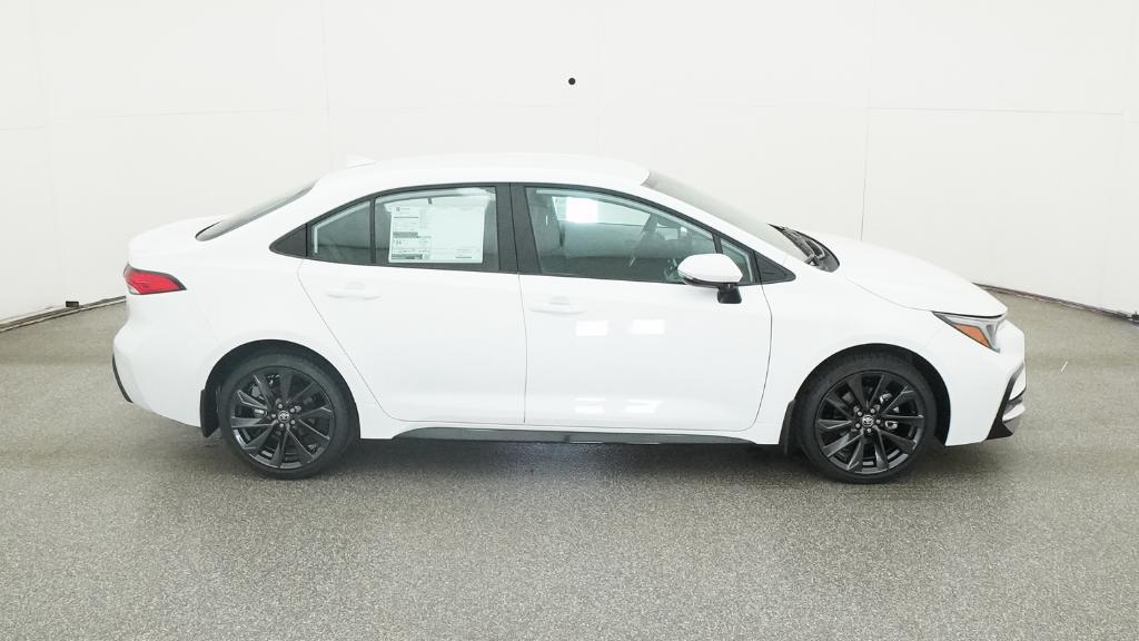 Toyota Corolla Se - Thumbnail 11