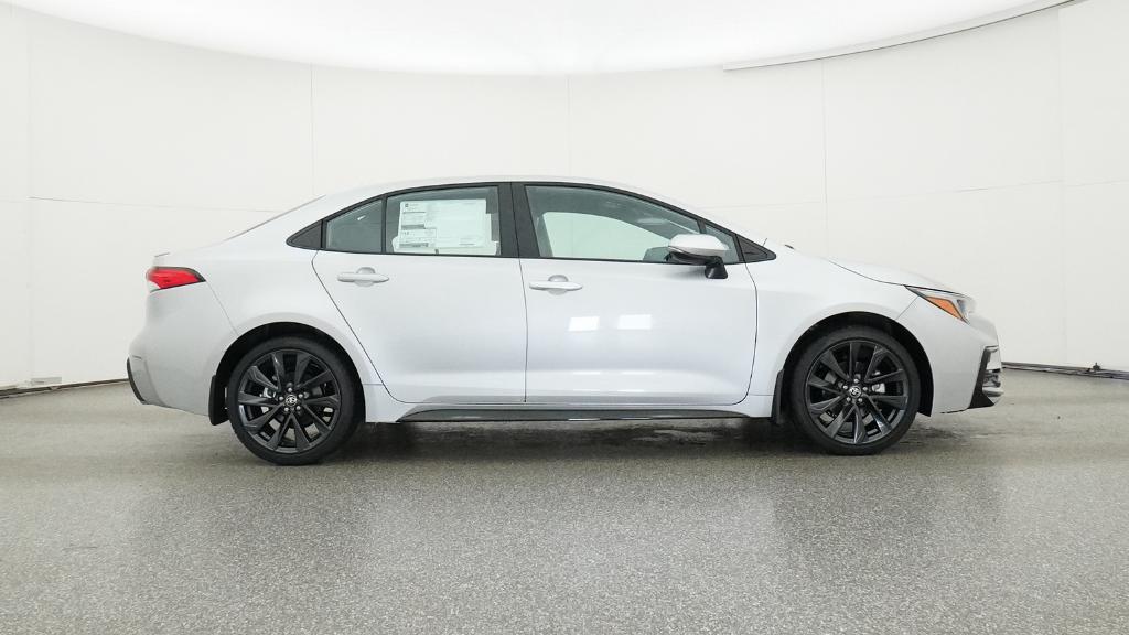 Toyota Corolla Se - Thumbnail 6