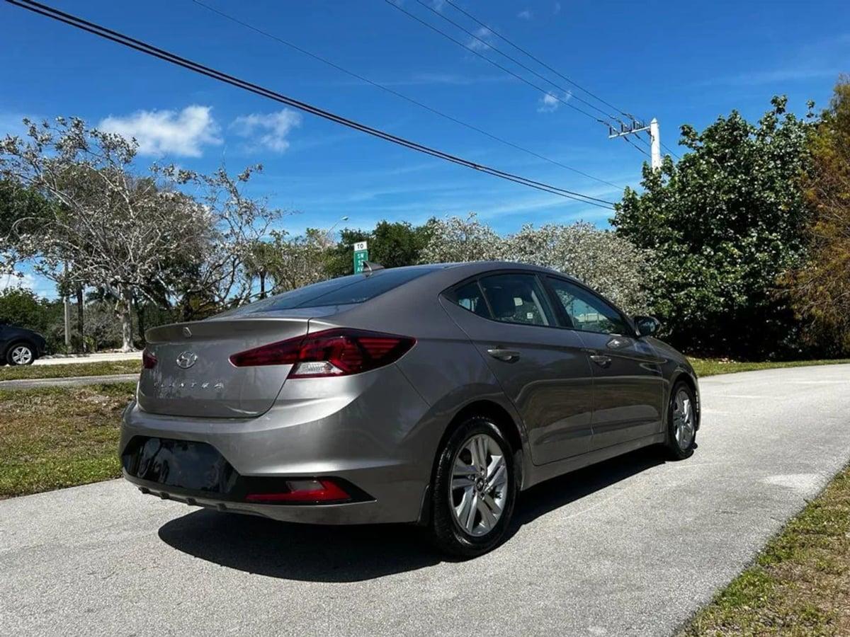 Hyundai Elantra Sel - Thumbnail 9