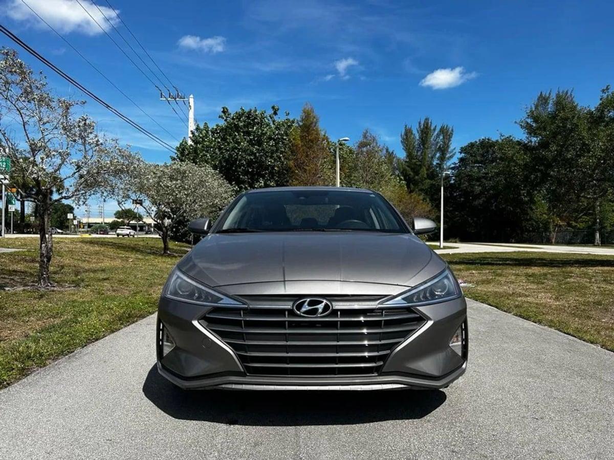 Hyundai Elantra Sel - Thumbnail 3