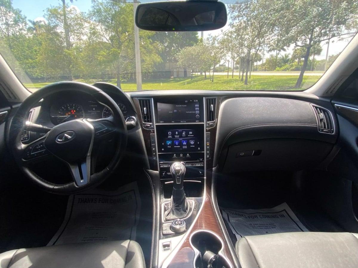 Infiniti Q50 3.0T Luxe - Thumbnail 11