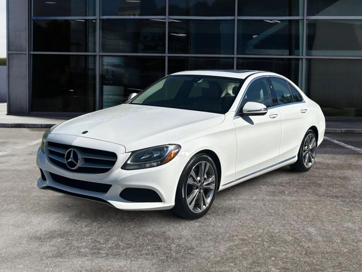 Mercedes-Benz C 300 Sedan - Thumbnail 3