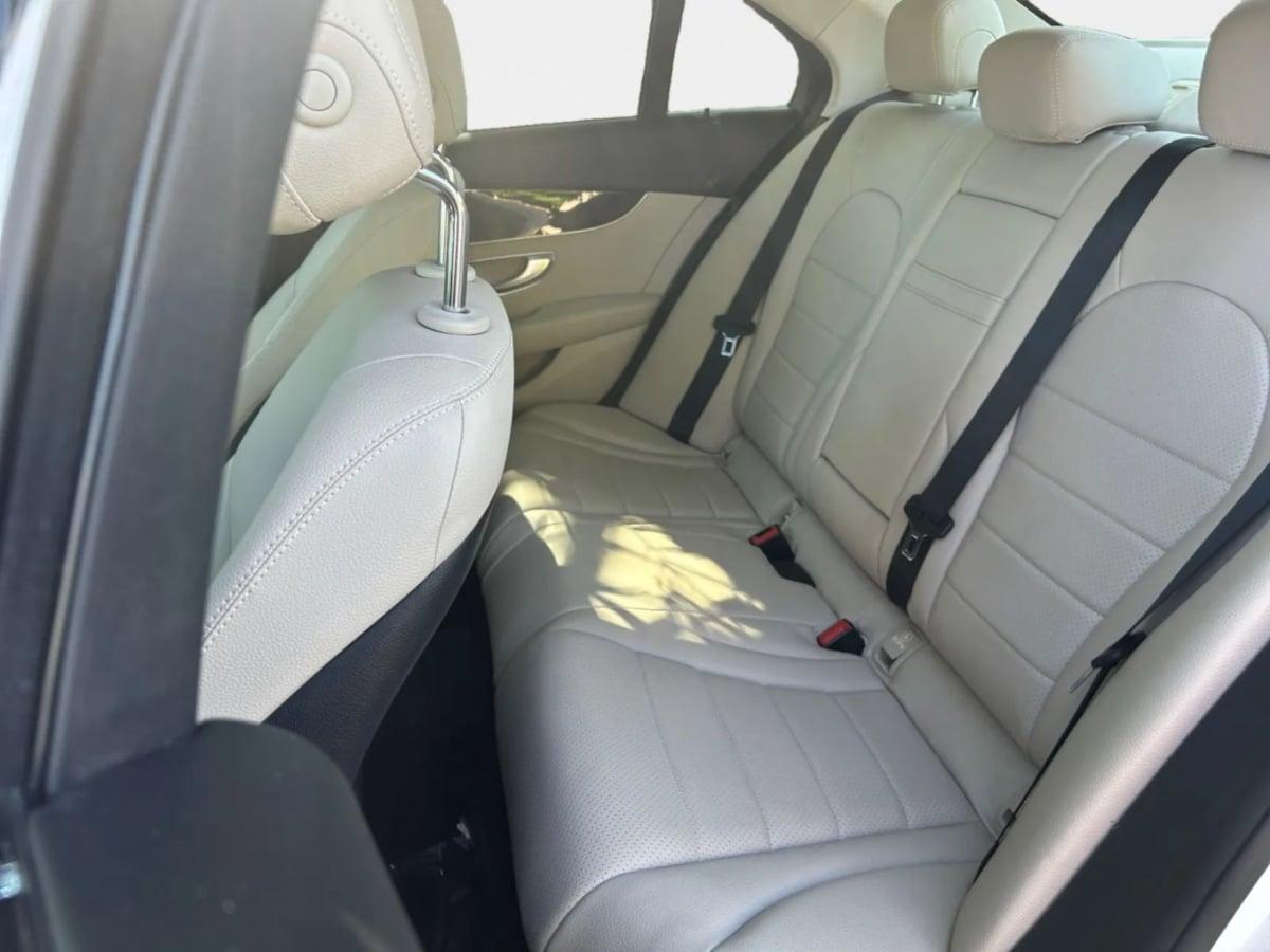 Mercedes-Benz C 300 Sedan - Thumbnail 14