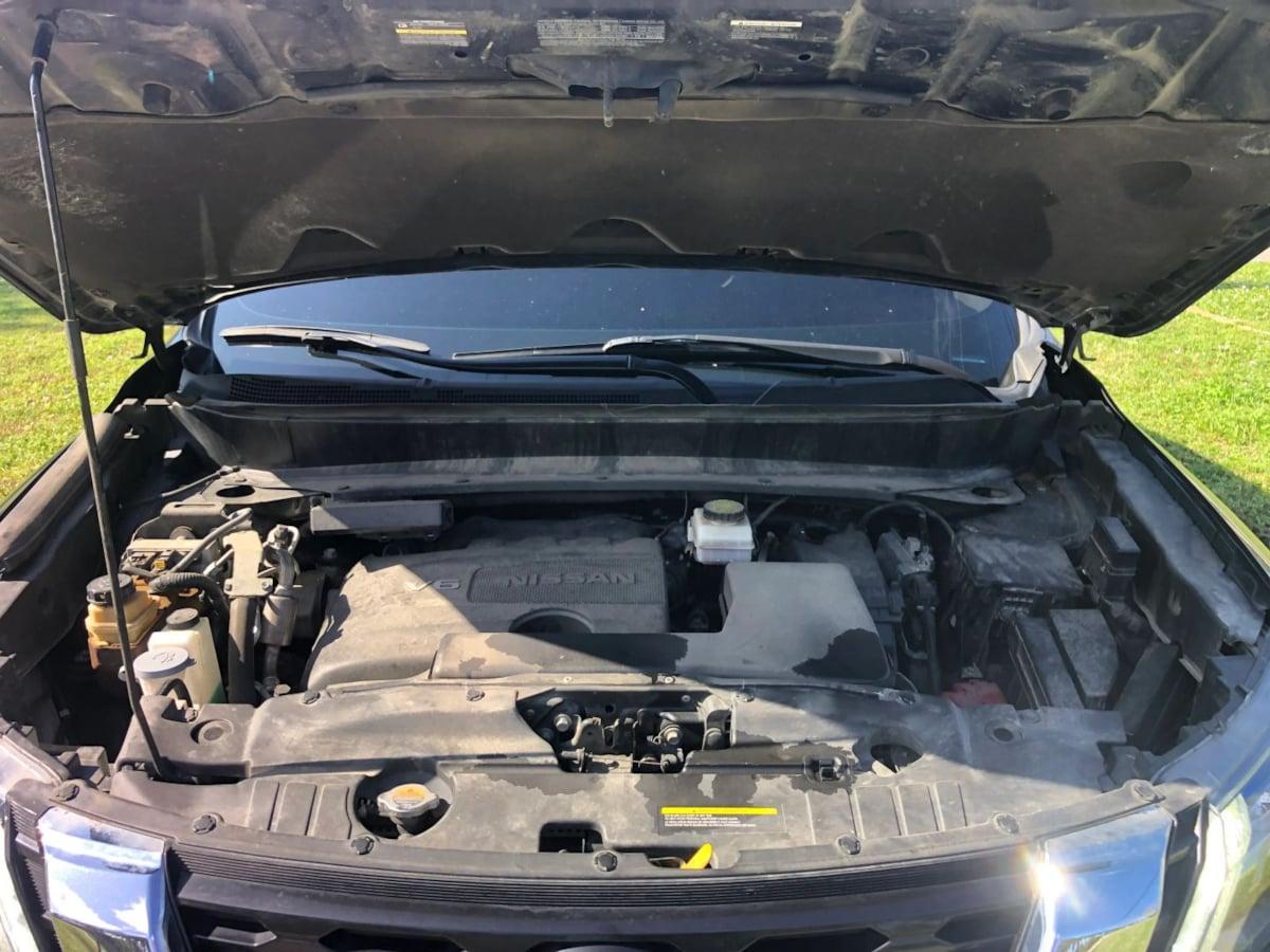 Nissan Pathfinder Sl - View 1