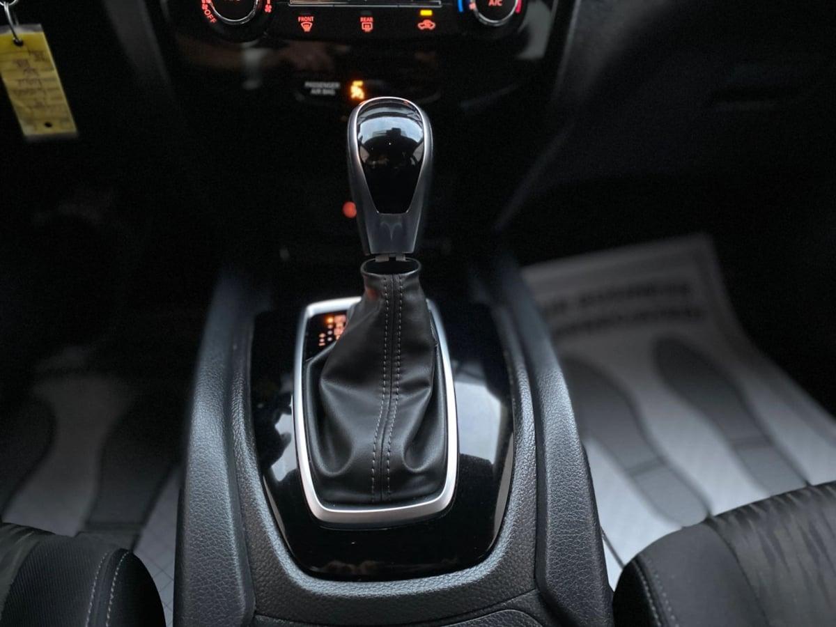 Nissan Rogue S - Thumbnail 13