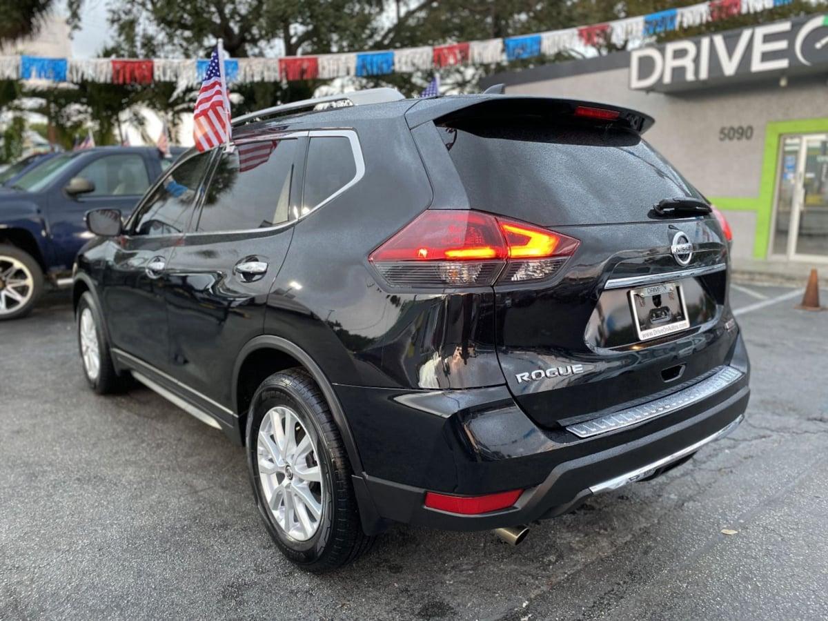 Nissan Rogue S - Thumbnail 5