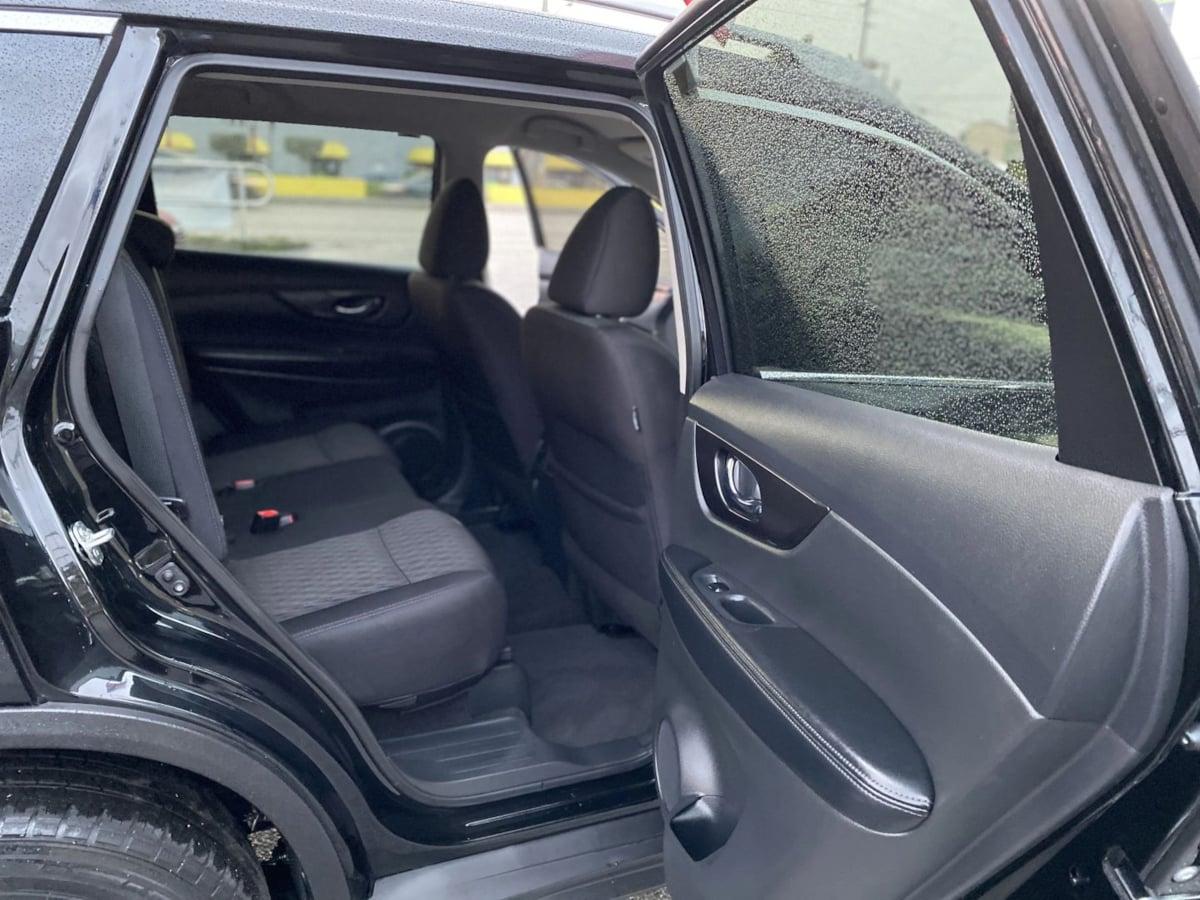 Nissan Rogue S - Thumbnail 10