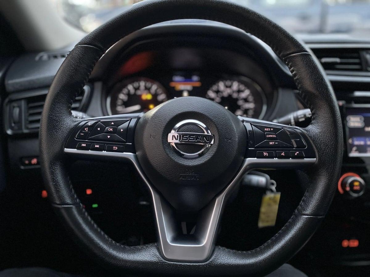 Nissan Rogue S - Thumbnail 11
