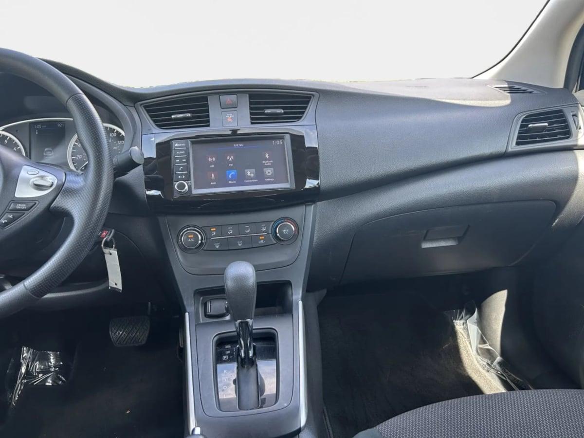 Nissan Sentra S - Thumbnail 13