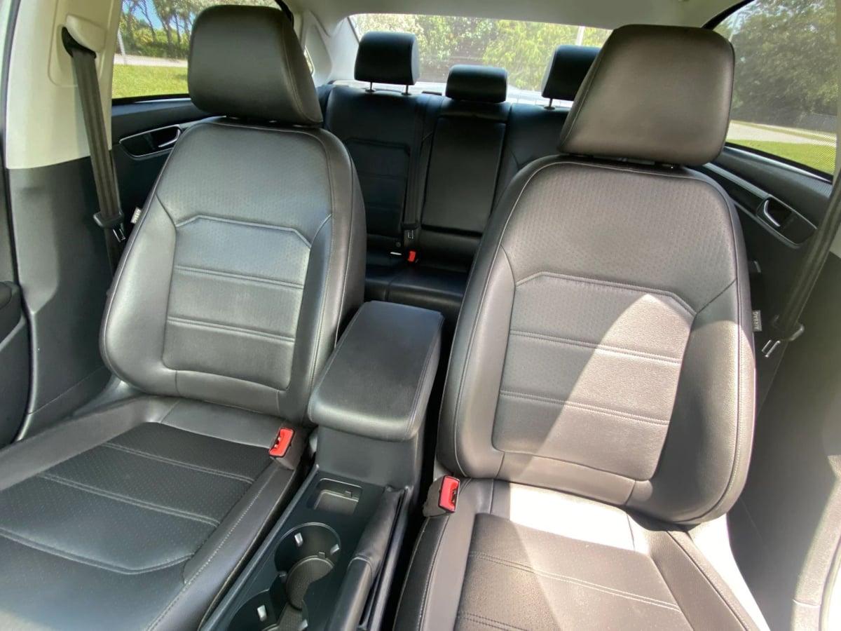 Volkswagen Passat R-Line W/Comfort Pkg - Thumbnail 16