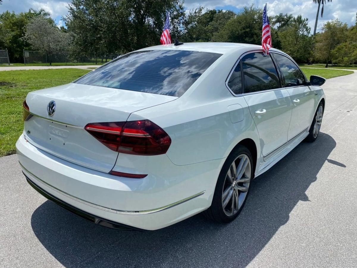 Volkswagen Passat R-Line W/Comfort Pkg - Thumbnail 5