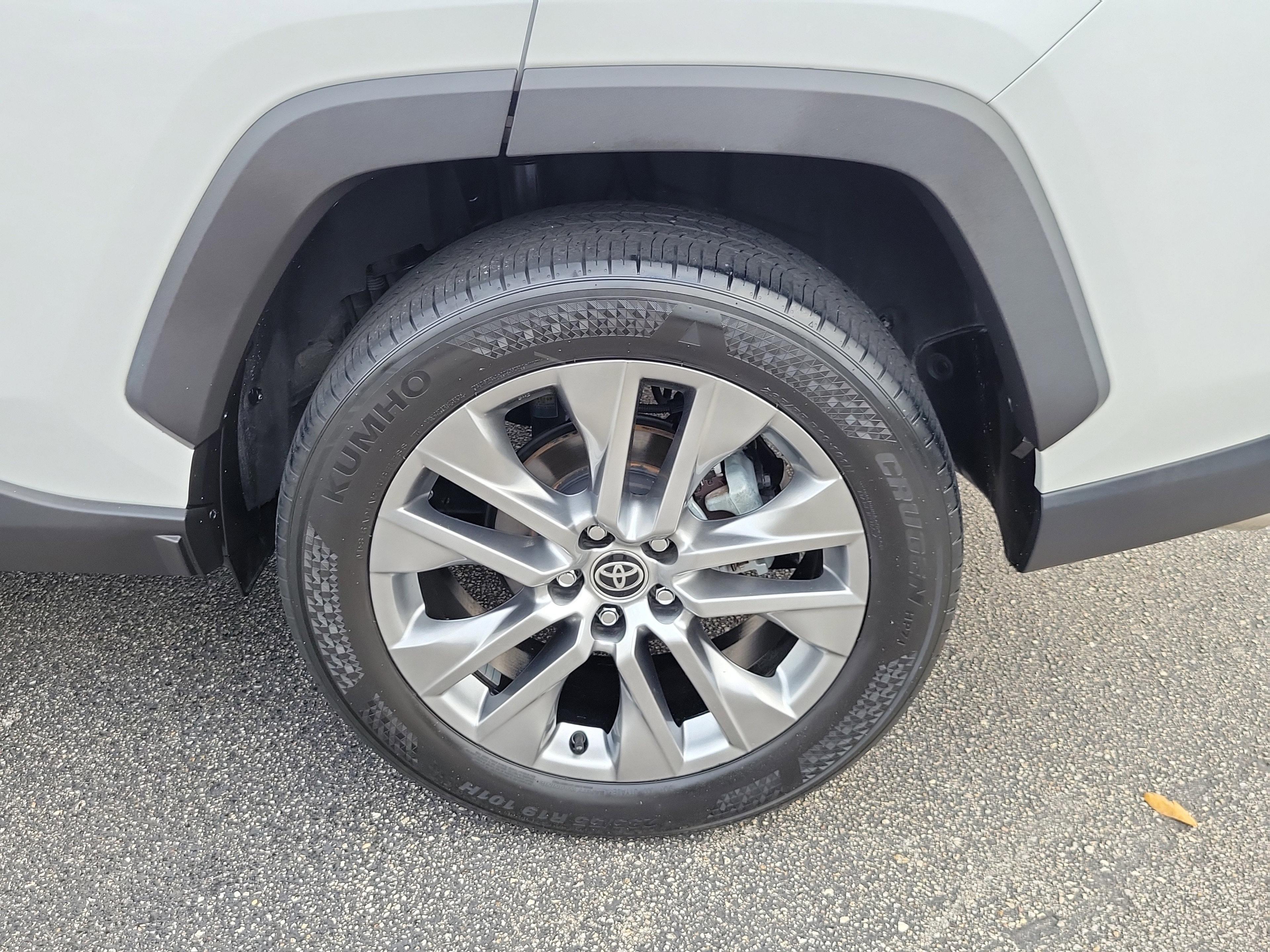 Toyota Rav4 Xle Premium Awd - Thumbnail 9