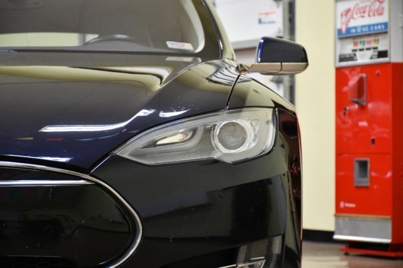 Tesla Model Sp85D - Thumbnail 6