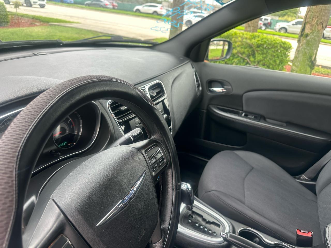 Chrysler 200Lx - Thumbnail 15