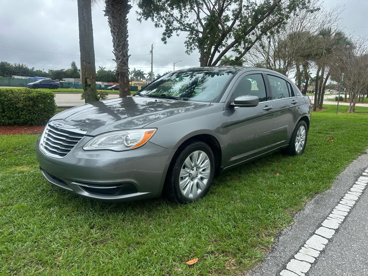 Chrysler 200Lx - View 1