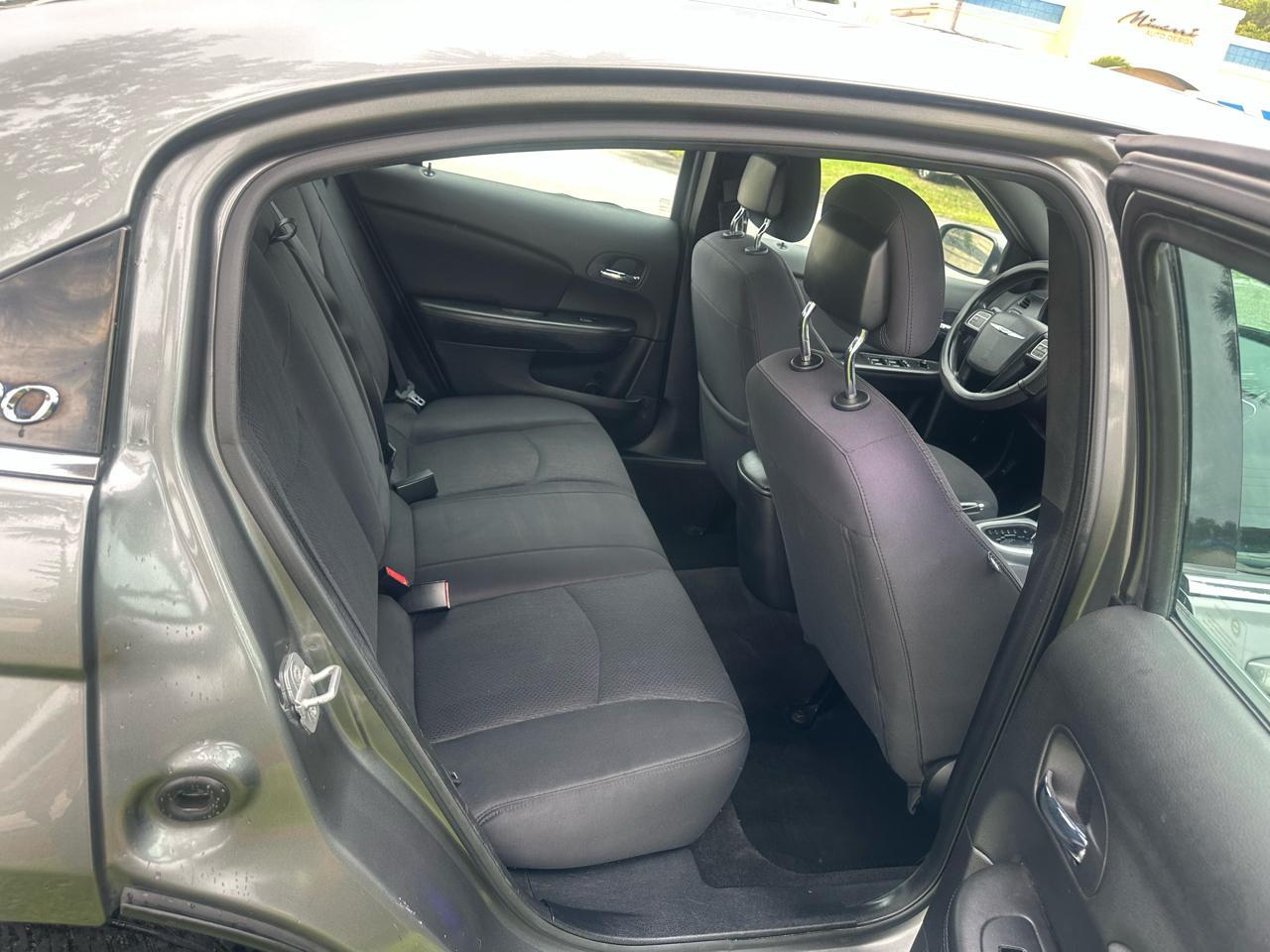 Chrysler 200Lx - Thumbnail 17