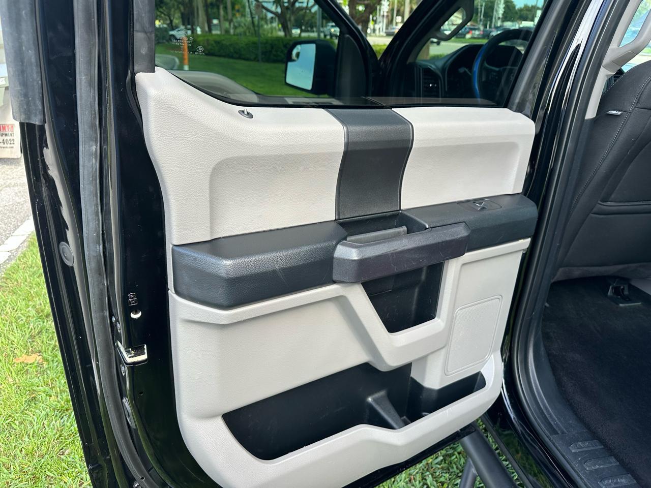 Ford F-1502Wd Supercrew 139" Xl - Thumbnail 10