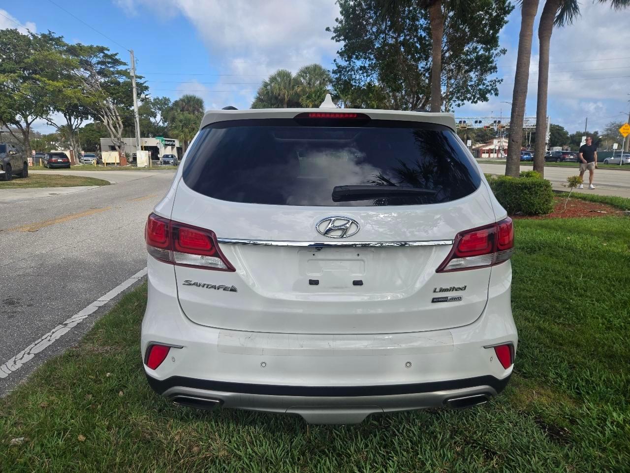 Hyundai Santa Feultimate Awd - Thumbnail 9