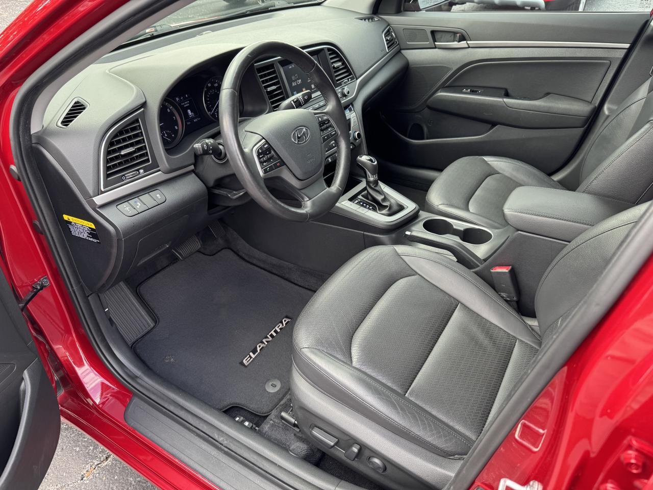 Hyundai Elantra - Thumbnail 13