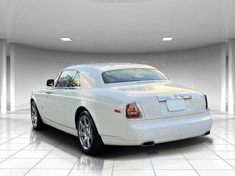 Rolls-Royce Phantom Coupe - Thumbnail 3