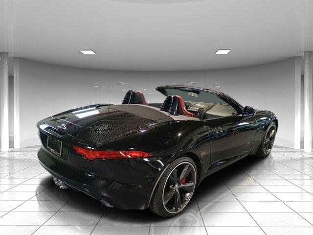 Jaguar F-TYPE - Thumbnail 3