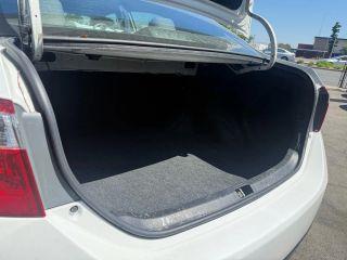 Toyota Corolla - Thumbnail 6