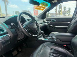 Ford Explorer - Thumbnail 4