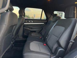 Ford Explorer - Thumbnail 5