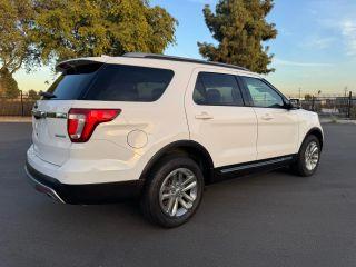 Ford Explorer - Thumbnail 11