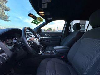 Ford Explorer - Thumbnail 19