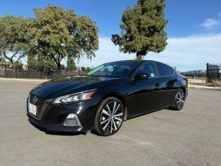 Nissan Altima - Thumbnail 11