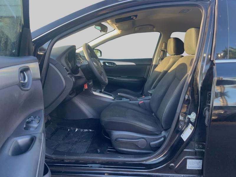 Nissan Sentra S - Thumbnail 11