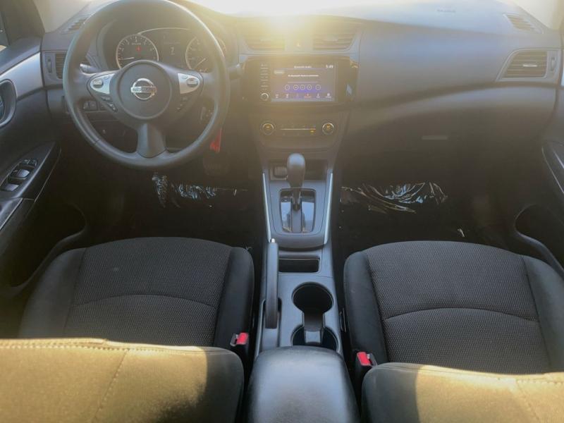 Nissan Sentra S - Thumbnail 17