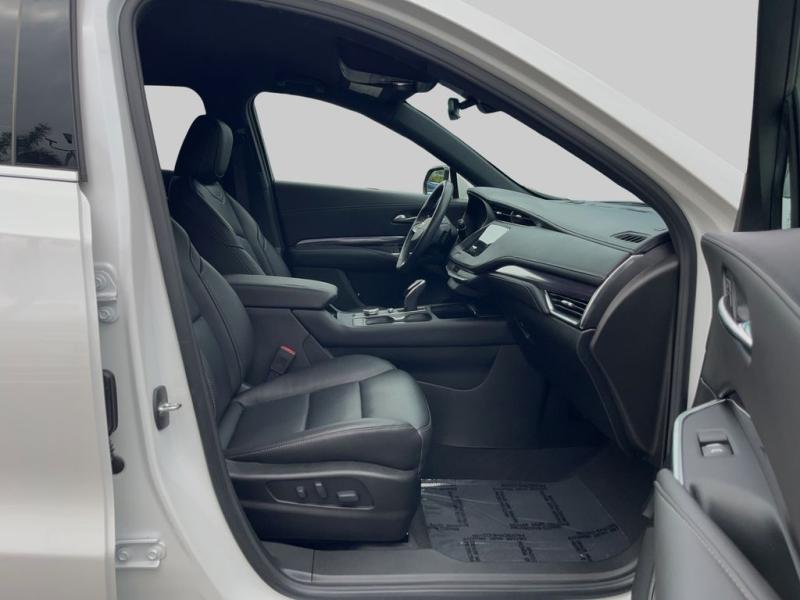 Cadillac Xt4 Luxury - Thumbnail 14