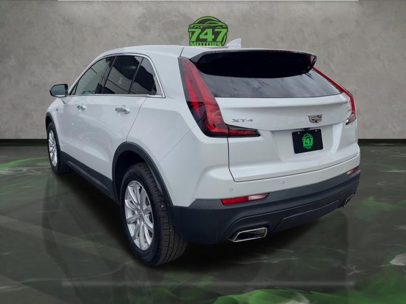 Cadillac Xt4 Luxury - Thumbnail 4