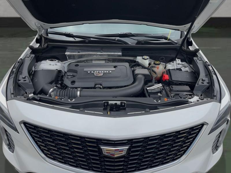 Cadillac Xt4 Luxury - View 1