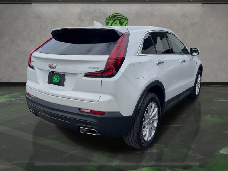 Cadillac Xt4 Luxury - Thumbnail 6