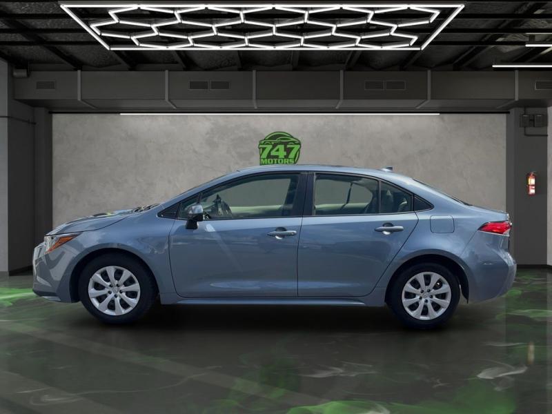 Toyota Corolla Le - Thumbnail 3