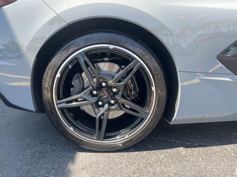 Chevrolet Corvette Stingray - View 1