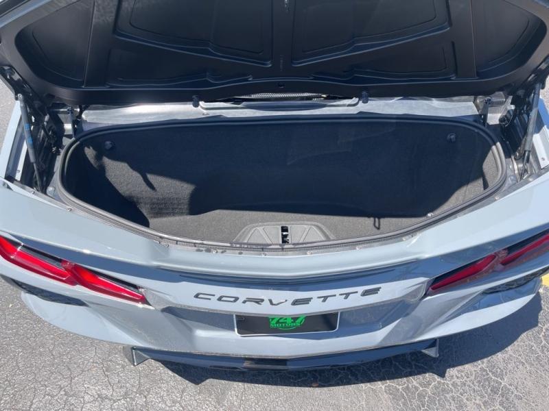 Chevrolet Corvette Stingray - Thumbnail 19