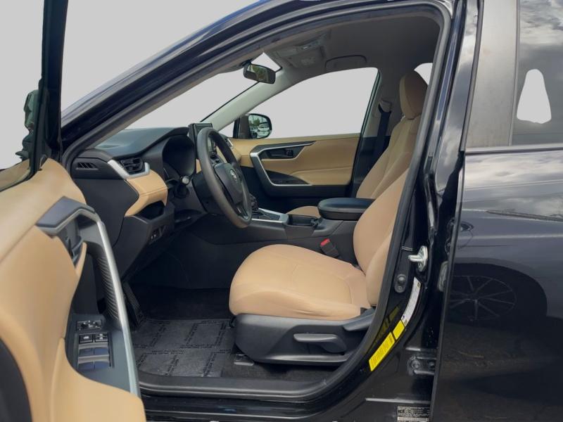 Toyota Rav4 Le - Thumbnail 11