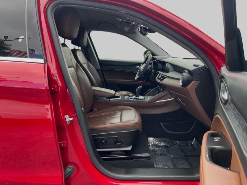 Alfa Romeo Stelvio - Thumbnail 14