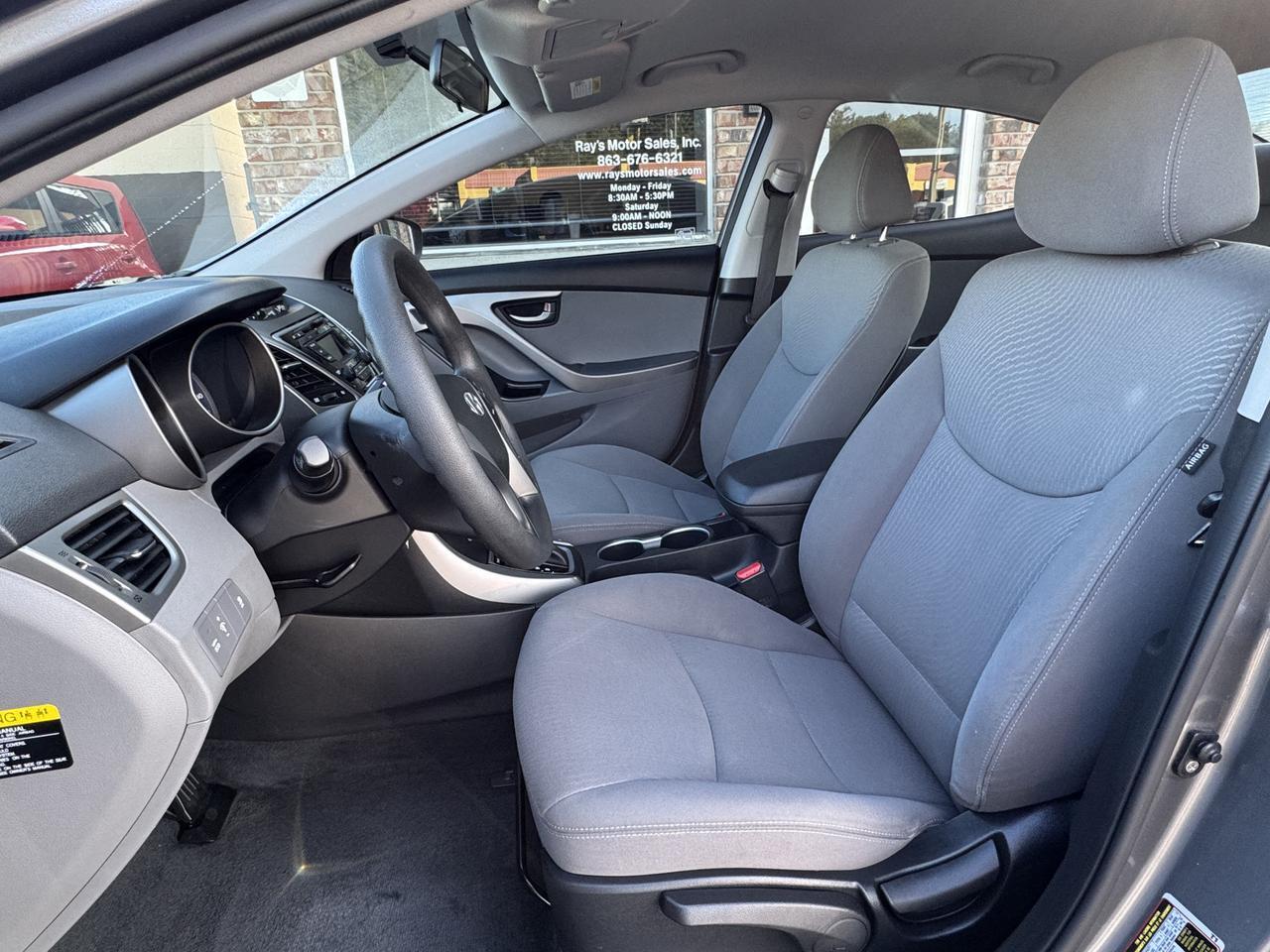 Hyundai Elantra - Thumbnail 12