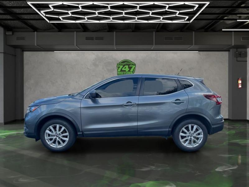 Nissan Rogue Sport S - Thumbnail 3