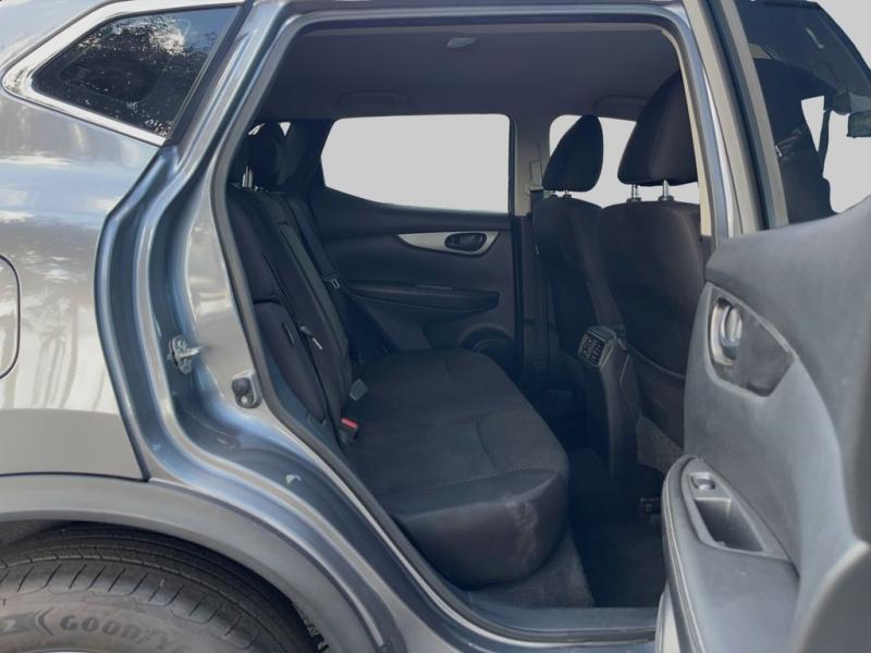 Nissan Rogue Sport S - Thumbnail 13