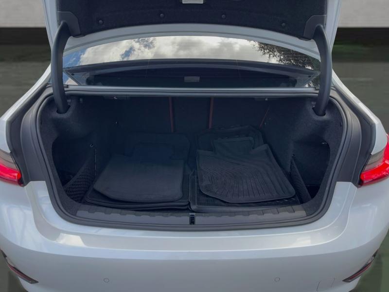 Bmw 3 Series 330I - Thumbnail 20