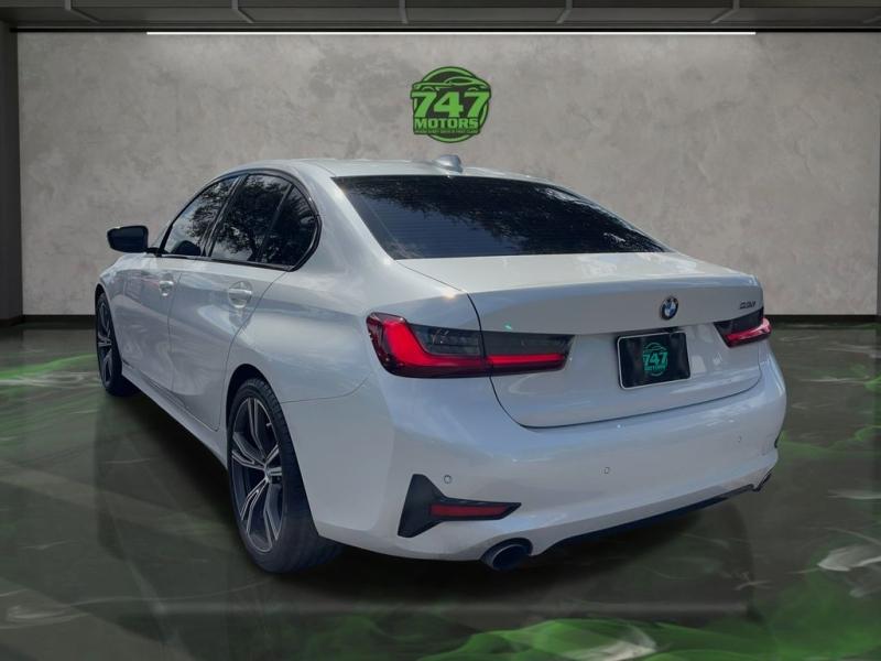 Bmw 3 Series 330I - Thumbnail 4