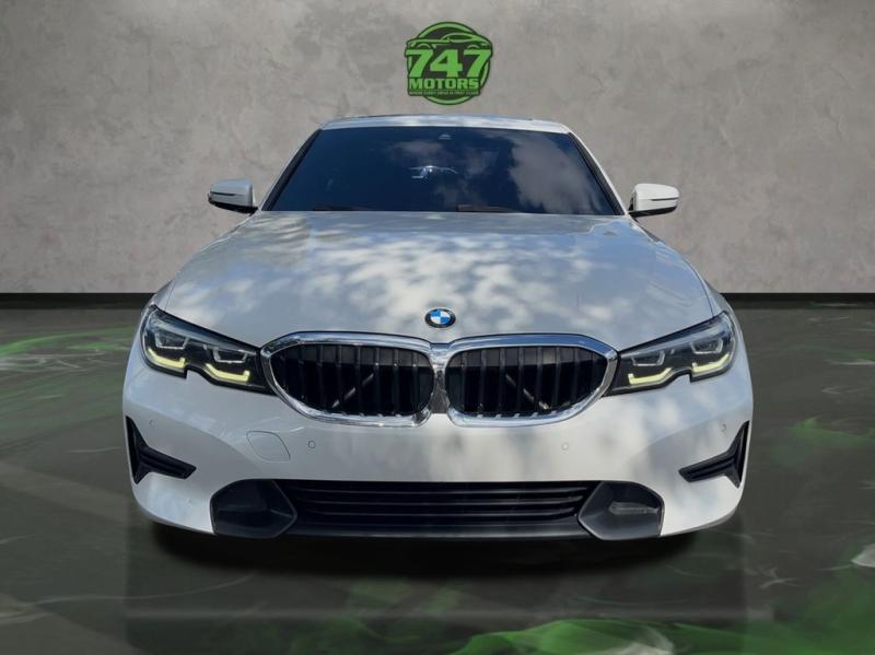 Bmw 3 Series 330I - Thumbnail 9