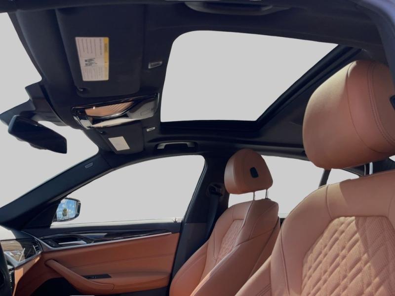 Bmw 5 Series 530I Xdrive - Thumbnail 19