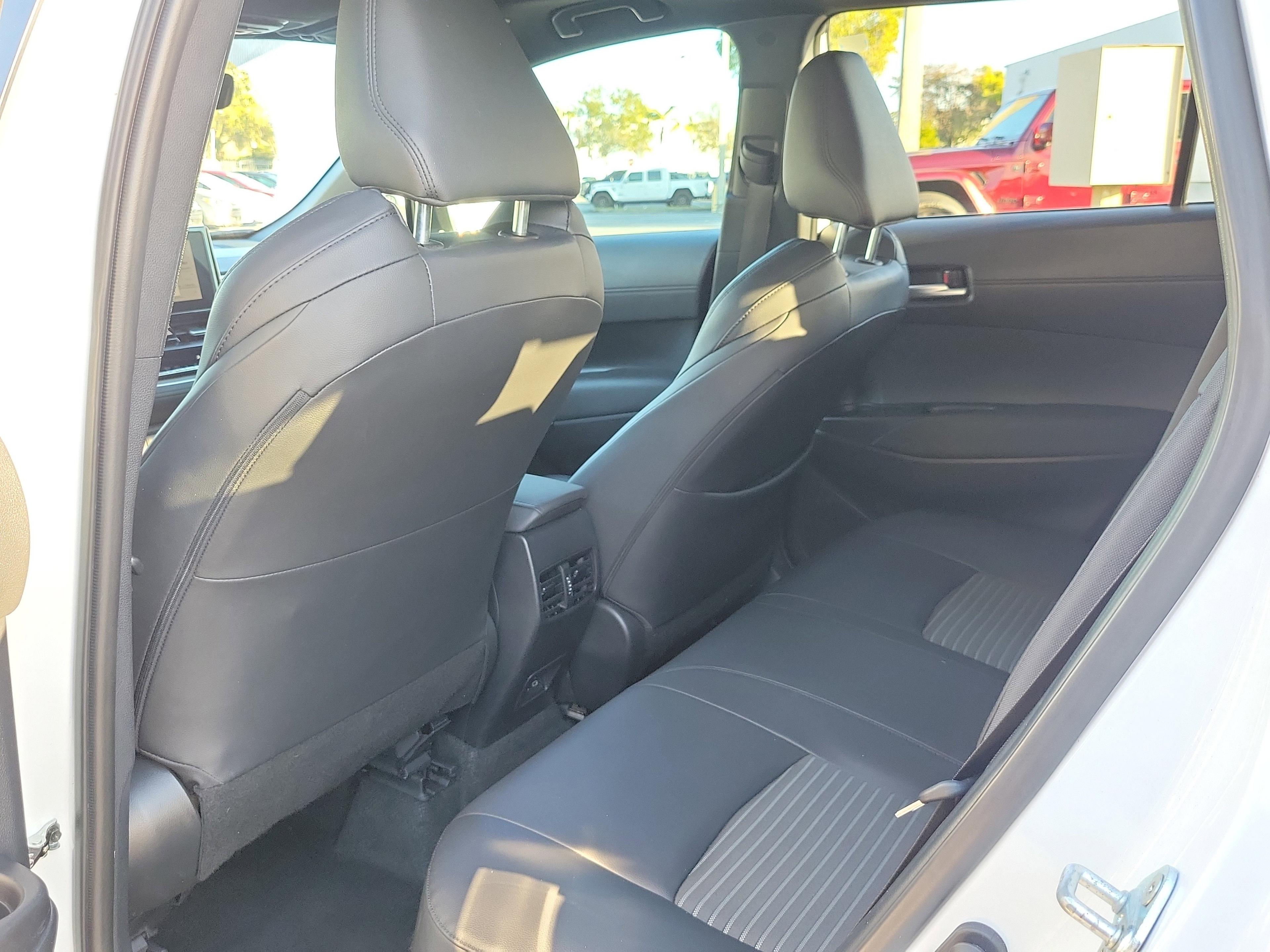 Toyota Corolla Cross Hybrid Xse Awd - Thumbnail 11